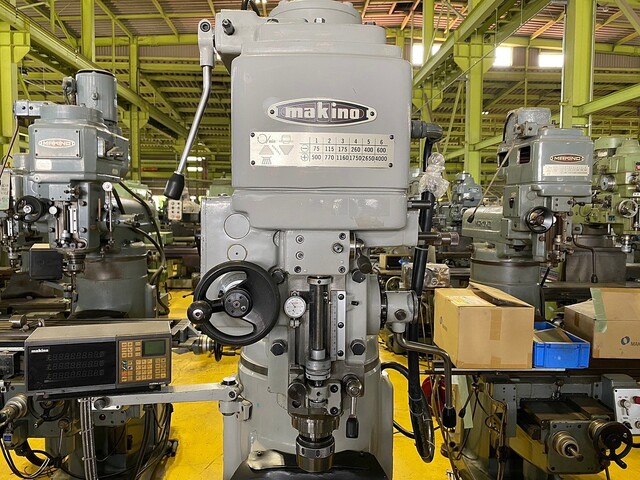 MAKINO KSJP-55 Vertical Milling Machine Image 3