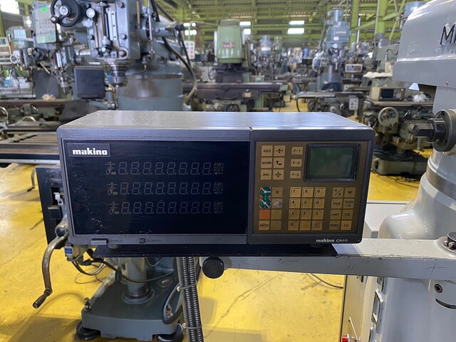 MAKINO KSJP-55 Vertical Milling Machine Image 7