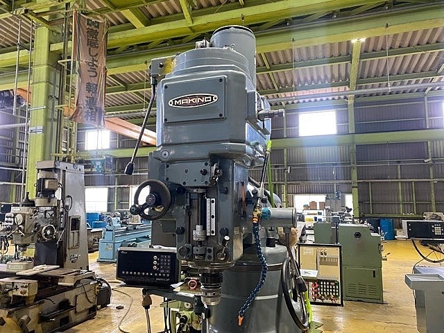MAKINO KVJP-55 Vertical Milling Machine Image 3