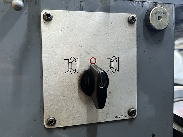 MAKINO YG-25 Tool Grinder Image 11