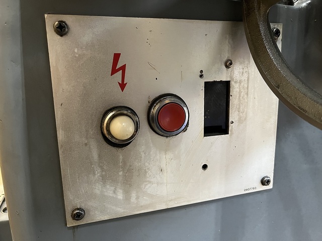 MAKINO YG-25 Tool Grinder Image 12