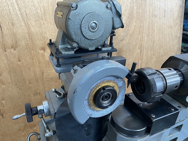 MAKINO YG-B Tool Grinder Image 3