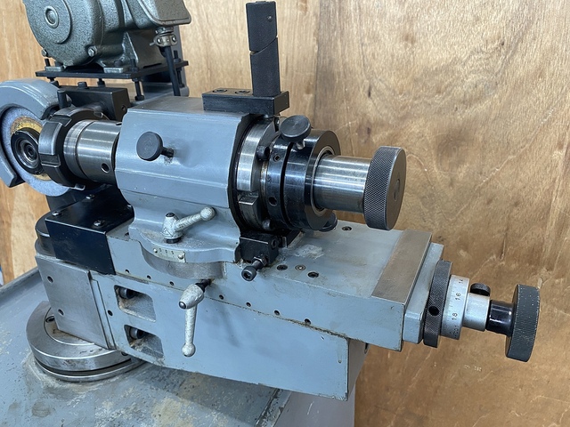 MAKINO YG-B Tool Grinder Image 5