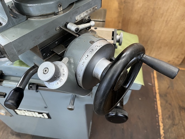 MAKINO YGR-25 Tool Grinder Image 6