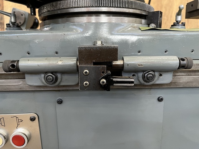 MAKINO YGR-25 Tool Grinder Image 9