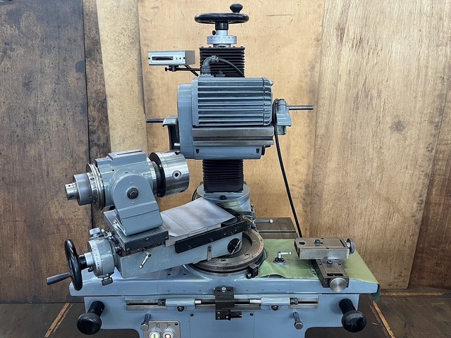 MAKINO YGR-25 Tool Grinder Image 2