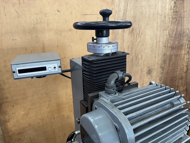 MAKINO YGR-25 Tool Grinder Image 4