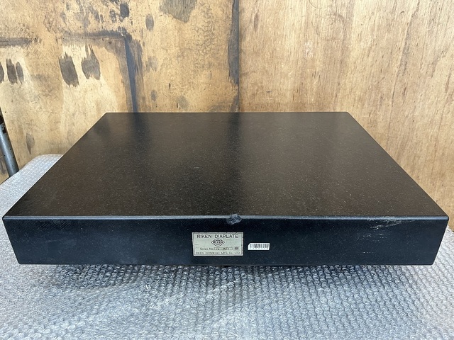 理研計測器  Surface plate/Workbench Image 1