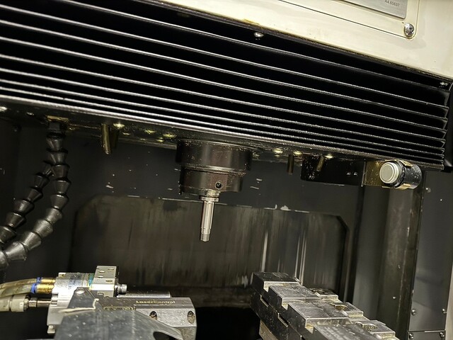 ROKU-ROKU SANGYO NANO-21 Vertical Machining Center Image 17