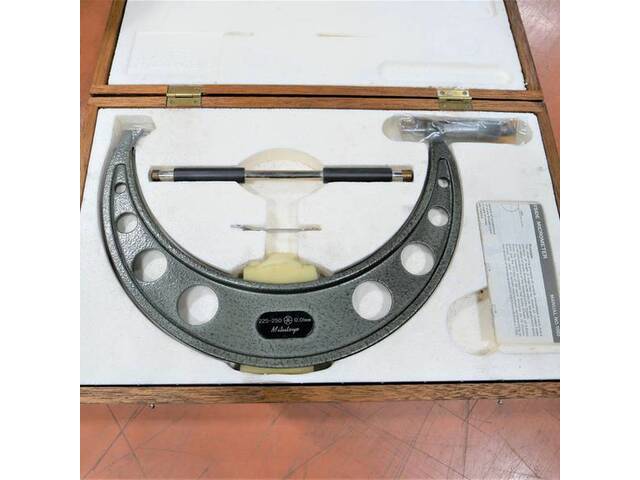 Mitutoyo OM-250 Cutting/Turning tools Image 2