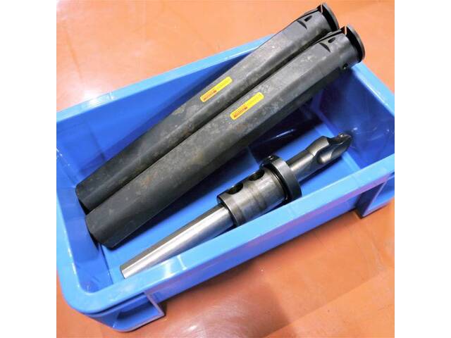 不明 - Cutting/Turning tools Image 1
