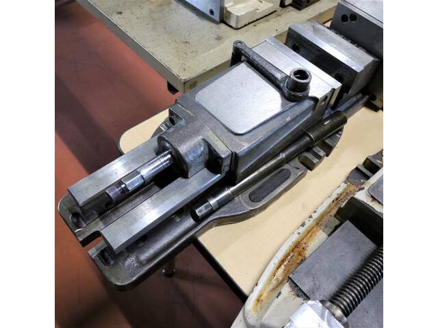 TAKEDA MACHINE TOOLS  Vice Image 3