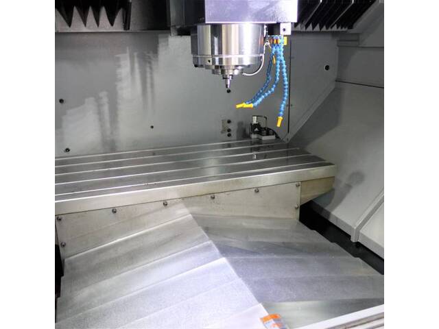 OKK VP600 Vertical Machining Center Image 9