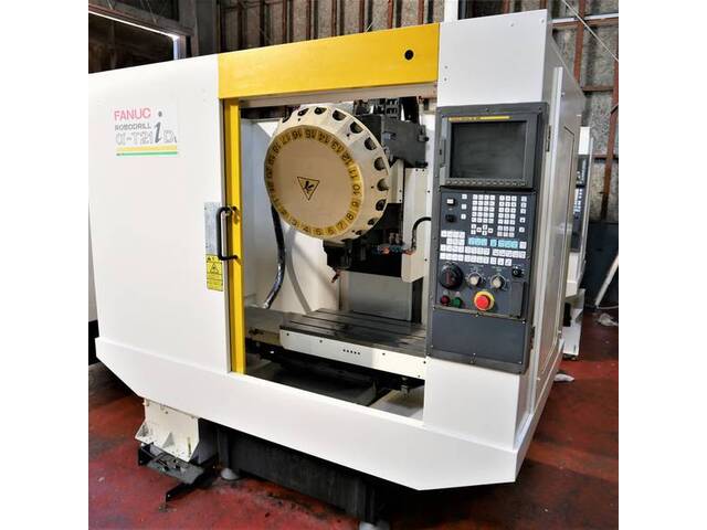 FANUC α-T21iDL Vertical Machining Center Image 2