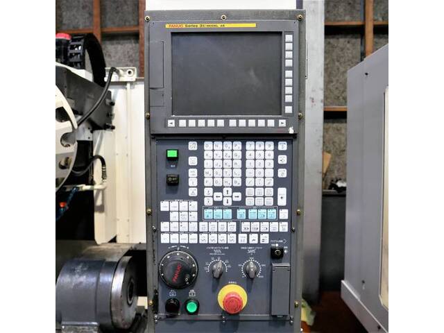 FANUC α-T21iFL Vertical Machining Center Image 2