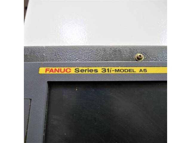 FANUC α-T21iFL Vertical Machining Center Image 3