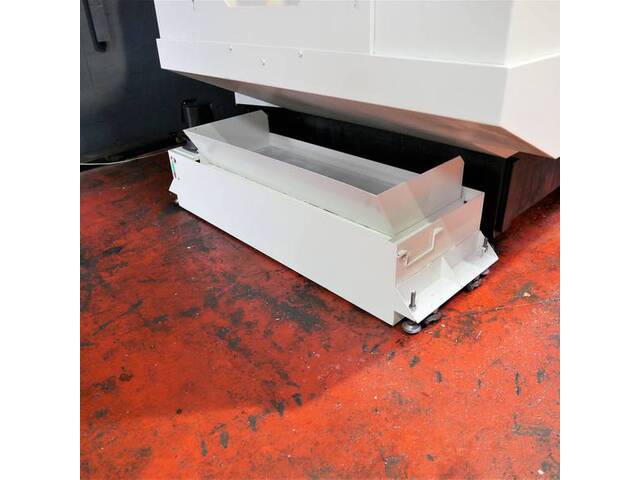 FANUC α-T21iFL Vertical Machining Center Image 11