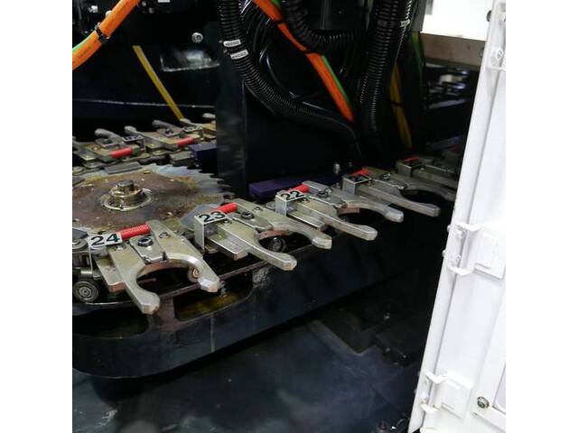 MAZAK VARIAXIS i-500 5Axis Machining Center Image 10