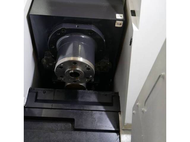 ヤマザキマザック VARIAXIS i-500 5軸マシニングセンタ の画像 4枚目