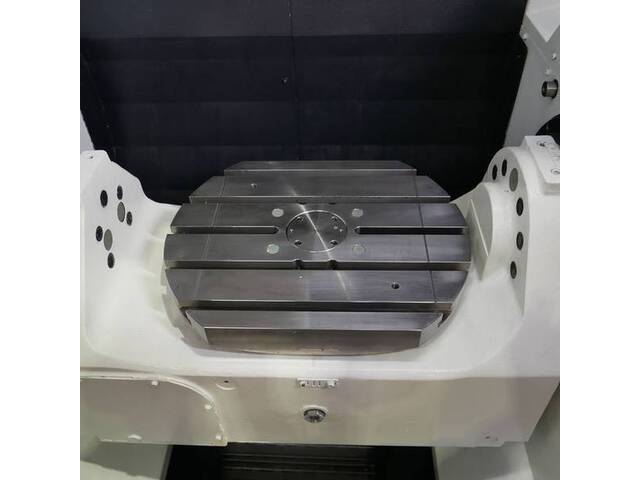 ヤマザキマザック VARIAXIS i-500 5軸マシニングセンタ の画像 5枚目