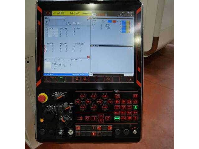 ヤマザキマザック VARIAXIS i-500 5軸マシニングセンタ の画像 9枚目