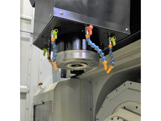 MAKINO D500 5Axis Machining Center Image 4