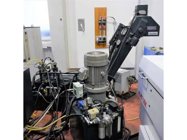 MAKINO D500 5Axis Machining Center Image 8