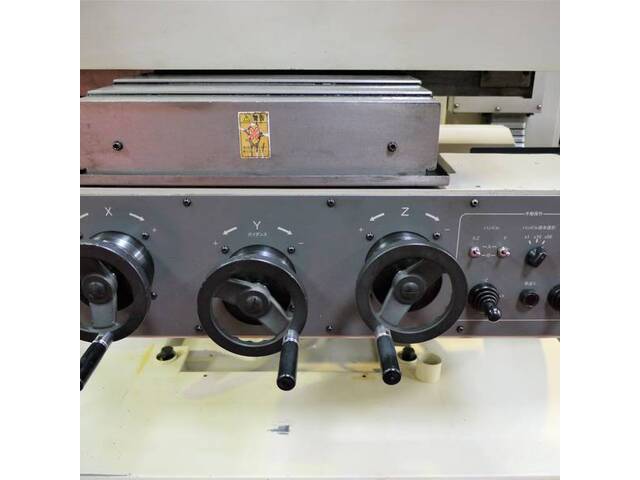 OKUMA & HOWA FM-30H NC Vertical Milling Machine Image 13