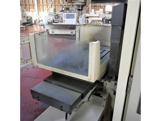 OKUMA & HOWA FMR-40 NC Vertical Milling Machine Image 10