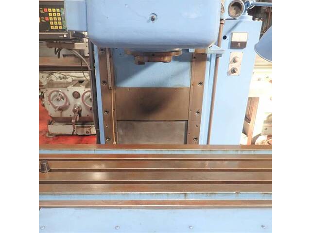 OKK MH-3V-2 Vertical Milling Machine Image 5