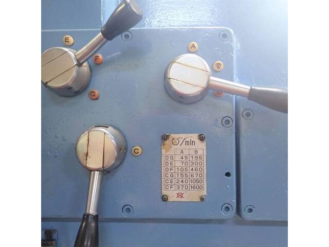 OKK MH-3V-2 Vertical Milling Machine Image 7