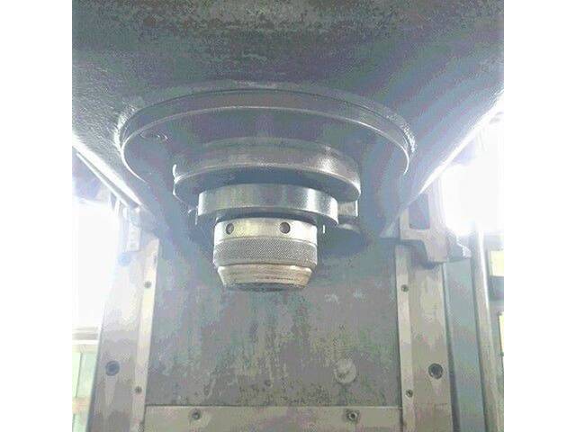 OKK MH-2V Vertical Milling Machine Image 4