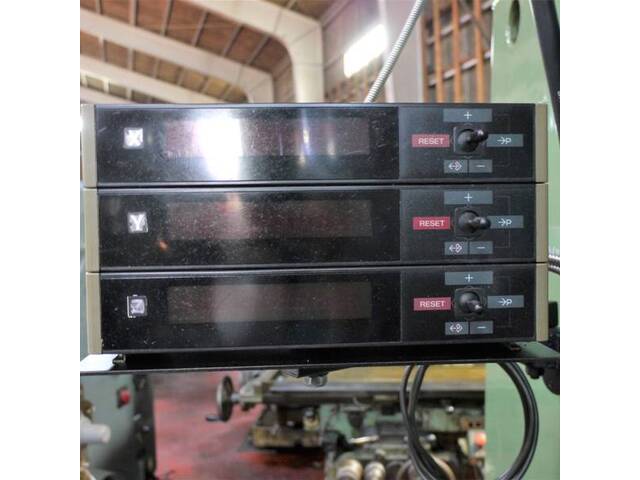 OKK MH-3V? Vertical Milling Machine Image 11