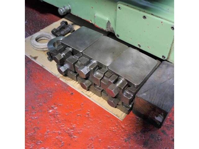 OKK MH-3V? Vertical Milling Machine Image 12