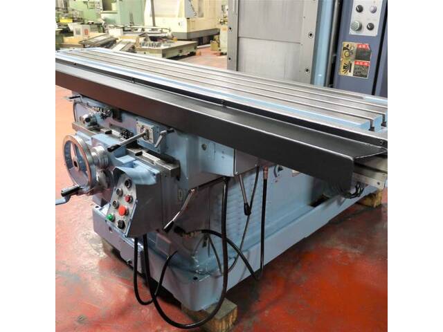 OKK MH-5VJ Vertical Milling Machine Image 9