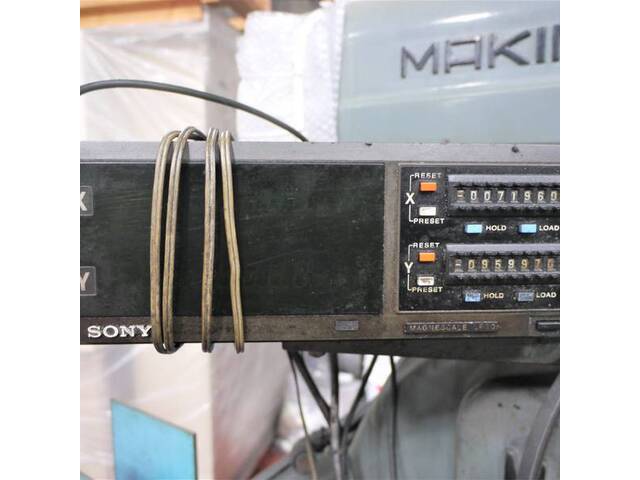 MAKINO KSAP-55 Vertical Milling Machine Image 8