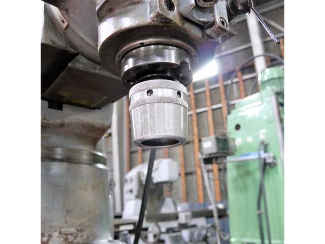 MAKINO KSAP-55 Vertical Milling Machine Image 4
