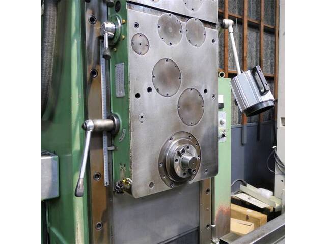 OKK MH-4P Horizontal Milling Machine Image 7