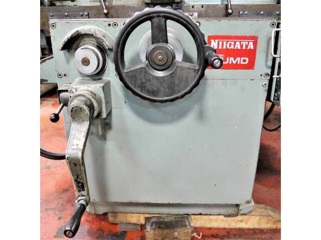 新潟 2UMD Universal Milling Machine Image 8
