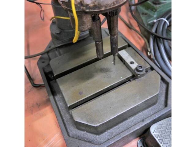 吉良鉄工 KTV-1 Desktop Drilling Machine Image 2