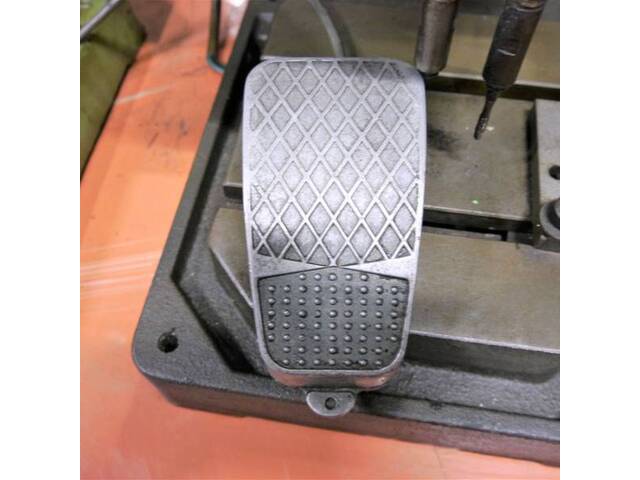 吉良鉄工 KTV-1 Desktop Drilling Machine Image 6