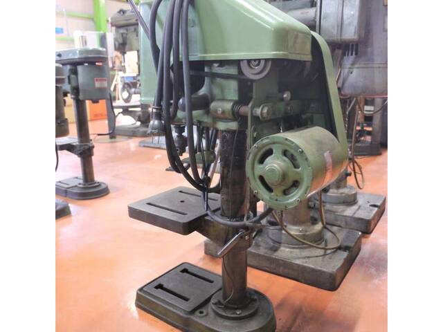 吉良鉄工 KRT-10 Desktop Drilling Machine Image 7