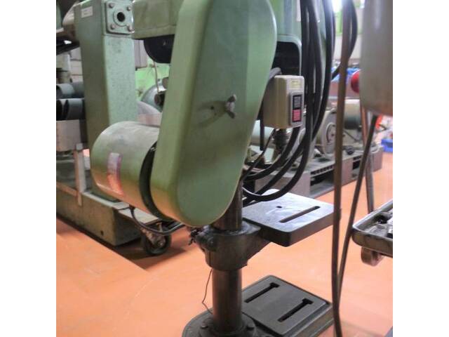 吉良鉄工 KRT-10 Desktop Drilling Machine Image 8