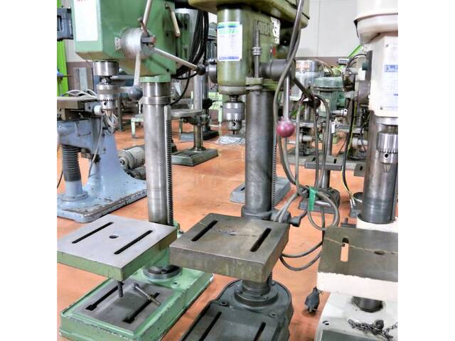 吉良鉄工 NSD-13R Desktop Drilling Machine Image 1
