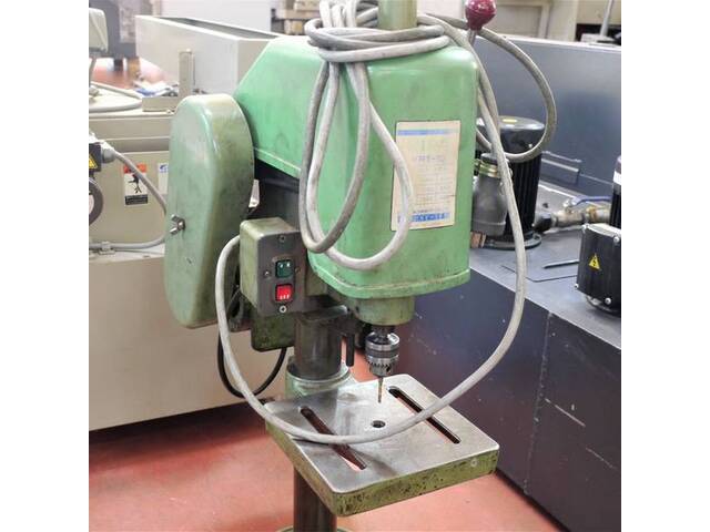 吉良鉄工 KRT-10 Desktop Drilling Machine Image 2