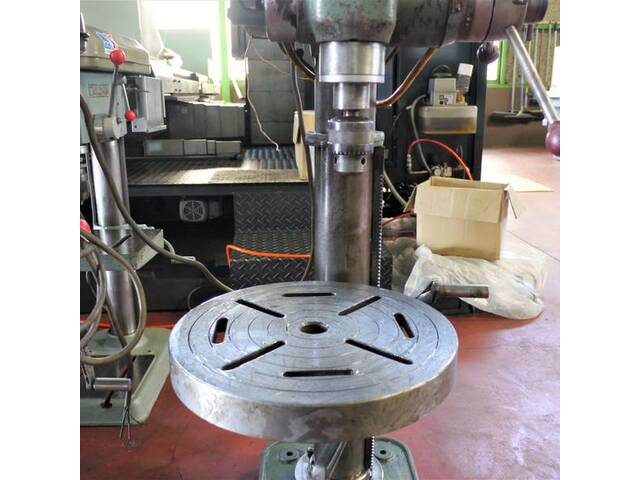 吉良鉄工 KRTG-420 Desktop Drilling Machine Image 6
