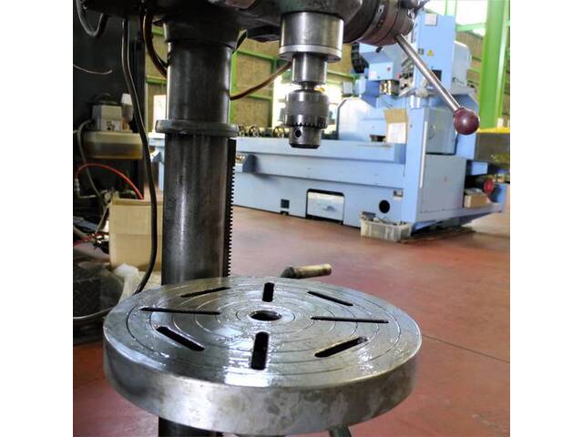 吉良鉄工 KRTG-420 Desktop Drilling Machine Image 7