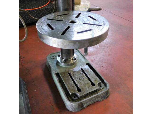 吉良鉄工 KRTG-420 Desktop Drilling Machine Image 8