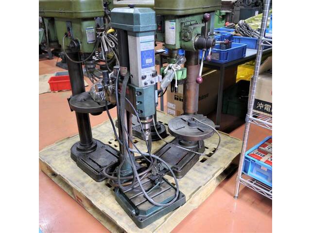 吉良鉄工 KAD-08 Desktop Drilling Machine Image 2