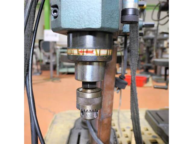 吉良鉄工 KAD-08 Desktop Drilling Machine Image 3
